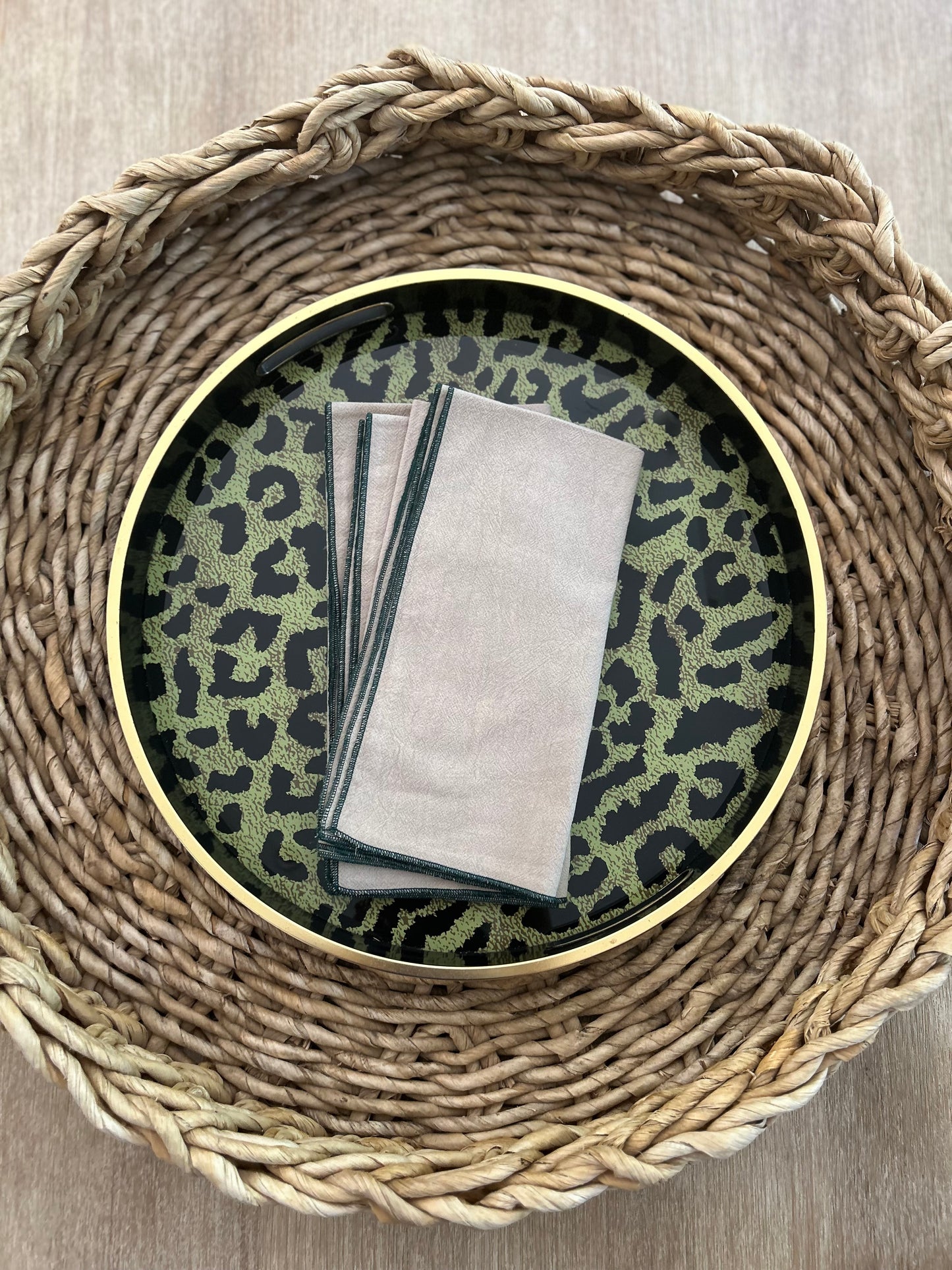 Sand napkin set with coloured trim