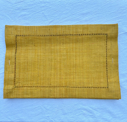 Rectangular raffia placemats