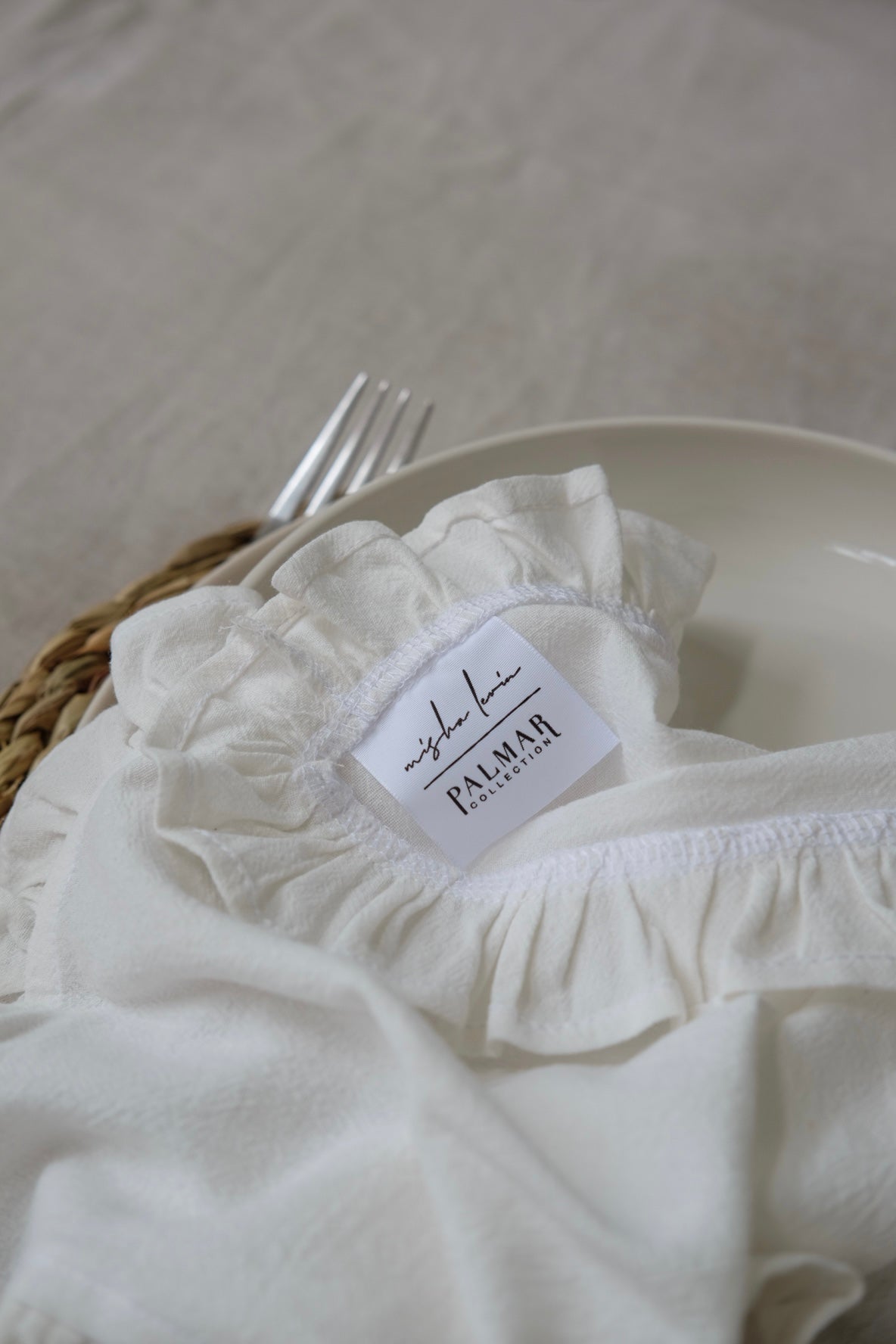 The ivory frill napkin set