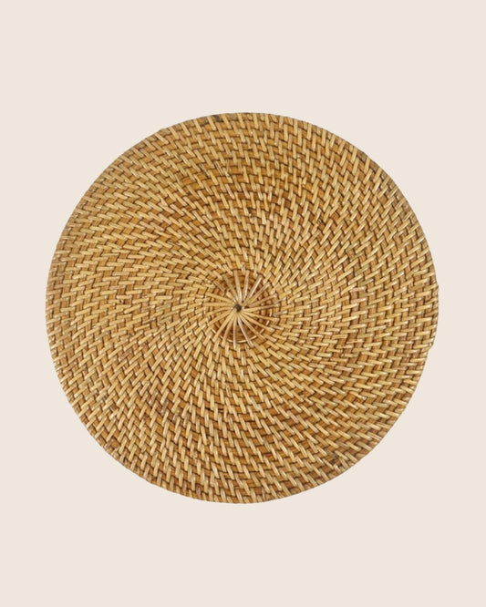 Round rattan placemat