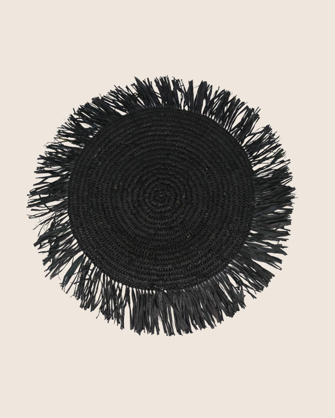 Round raffia placemats