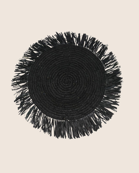 Round raffia placemats
