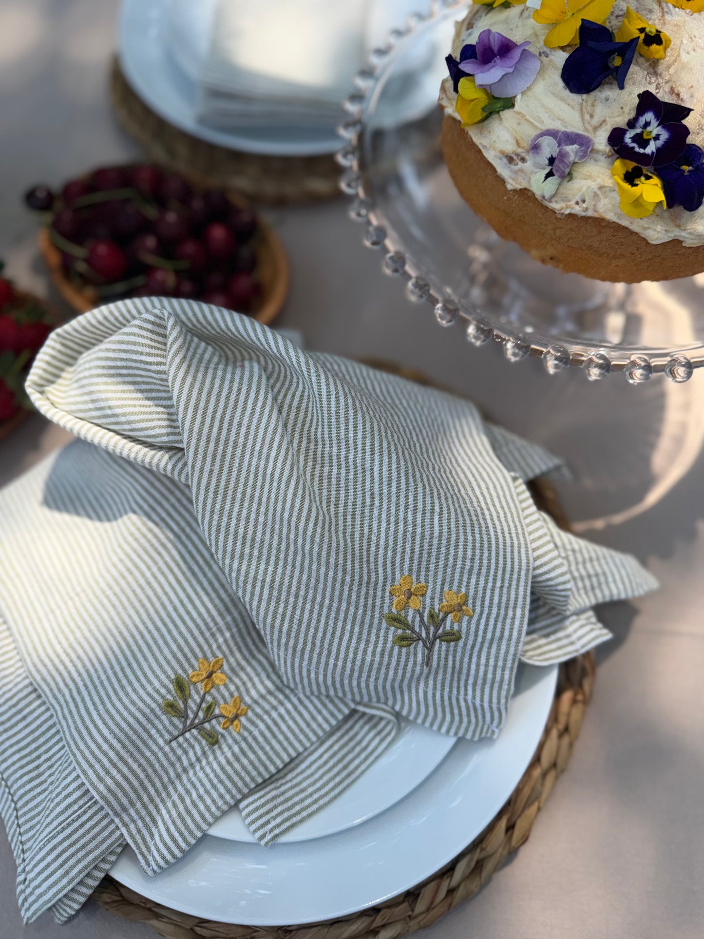 Flower embroidered napkins