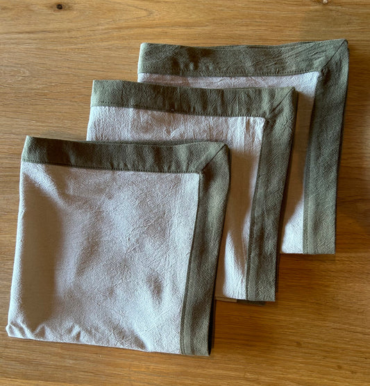 Border napkin set