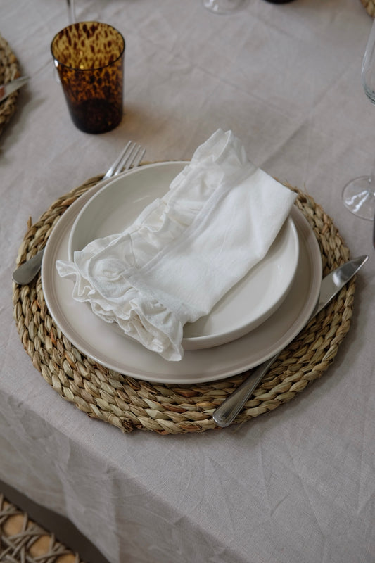 The ivory frill napkin set