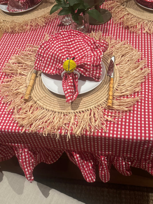 Frill table runner